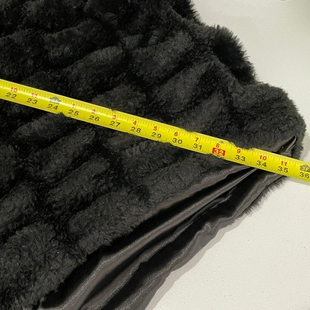 La Fiorentina Black Faux Fur Fluffy Asymmetric Poncho Wrap Cape Fall Womens OS